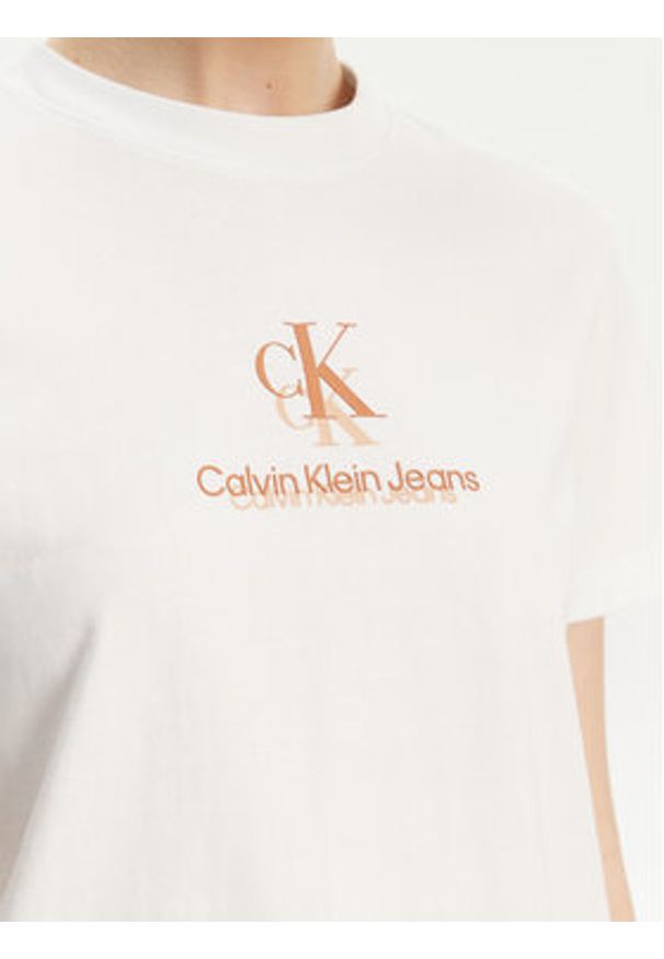 Calvin Klein Jeans T-Shirt Shadow Graphic J20J225545 Biały Regular Fit. Kolor: biały. Materiał: bawełna