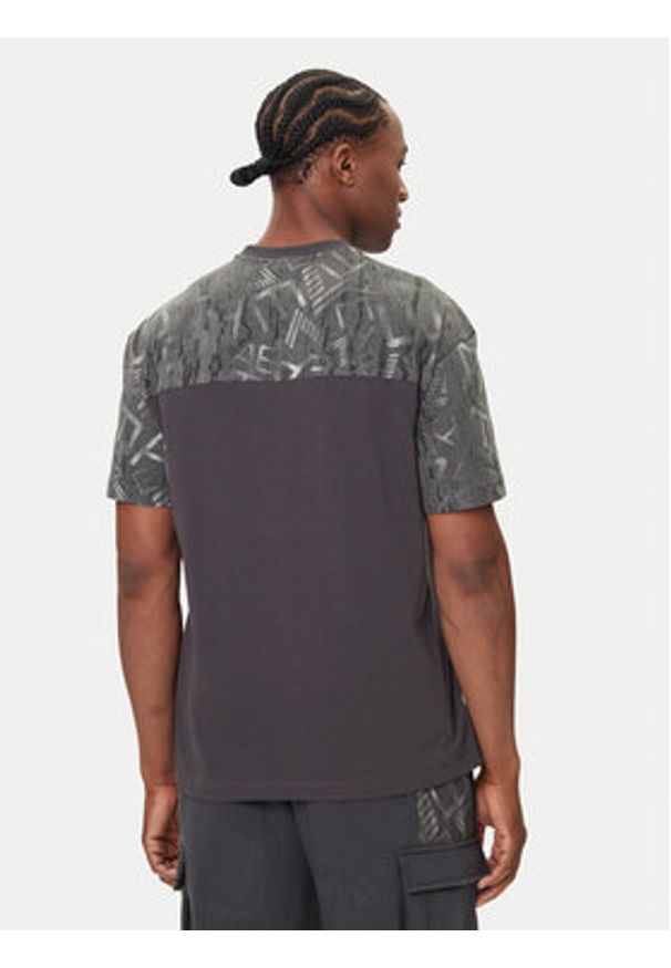 EA7 Emporio Armani T-Shirt 7M001130 AF16548 U8117 Szary Regular Fit. Kolor: szary. Materiał: syntetyk