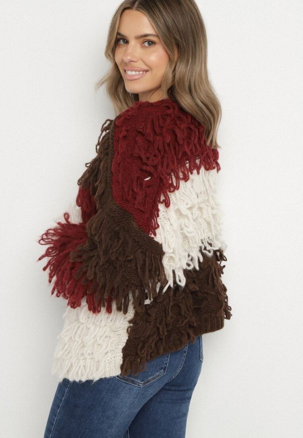 Born2be - Bordowy Niezapinany Kardigan z Dodatkiem Wełny o Fakturze Imitującej Pióra Lanida. Okazja: na spotkanie biznesowe, do pracy, na co dzień. Kolor: czerwony. Materiał: wełna. Wzór: gładki. Styl: elegancki, casual, biznesowy