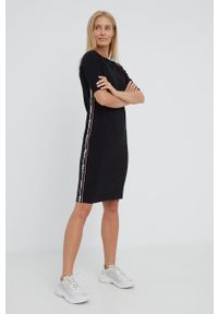 DKNY - Dkny sukienka kolor czarny mini prosta. Kolor: czarny. Materiał: dzianina. Długość rękawa: krótki rękaw. Typ sukienki: proste. Długość: mini