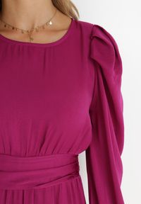Born2be - Fioletowa Sukienka Taliowana z Falbanami Klasino. Kolor: fioletowy. Materiał: zamsz. Wzór: aplikacja. Długość: mini #4