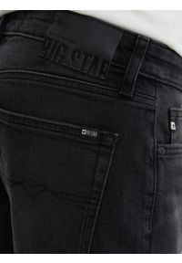 Big-Star - Szorty męskie jeansowe czarne Aden 971. Okazja: na co dzień. Kolor: czarny. Materiał: jeans. Sezon: lato. Styl: casual, klasyczny #4