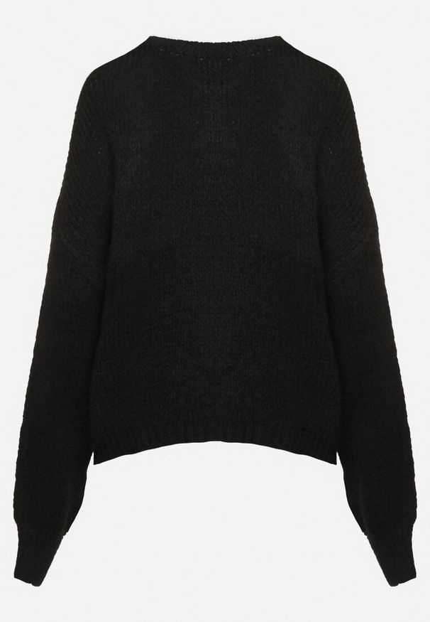 Born2be - Czarny Sweter o Klasycznym Prostym Kroju z Domieszką Wełny i Wiskozy Sezisya. Okazja: na co dzień. Kolor: czarny. Materiał: wiskoza, wełna. Długość rękawa: długi rękaw. Długość: długie. Wzór: aplikacja. Sezon: zima, jesień. Styl: klasyczny