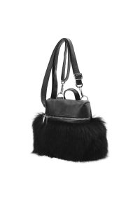 Czarno Elegancka Torebka Luka-Pelli Plecaczek Z Naturalnym Futrem Z Lisa. Kolor: czarny. Wzór: aplikacja. Materiał: futrzane. Styl: elegancki. Rodzaj torebki: na ramię #5
