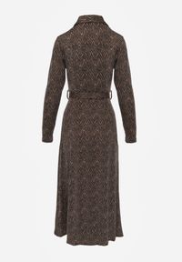 Born2be - Brązowa Rozkloszowana Sukienka Koszulowa z Wiązanym Paskiem Cheresin. Kolor: brązowy. Materiał: materiał. Typ sukienki: koszulowe. Długość: midi #7