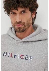 TOMMY HILFIGER - Tommy Hilfiger bluza męska kolor szary z kapturem wzorzysta. Typ kołnierza: kaptur. Kolor: szary. Materiał: bawełna, dzianina. Długość rękawa: długi rękaw. Długość: długie #2
