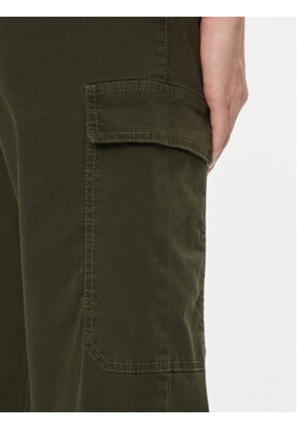 Please Joggery P2THCV9N2O Zielony Baggy Fit. Kolor: zielony. Materiał: bawełna