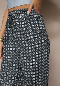 Renee - Czarno-Granatowe Spodnie o Szerokim Kroju High Waist z Geometrycznym Wzorem Farisia. Stan: podwyższony. Kolor: czarny. Materiał: bawełna. Wzór: geometria. Styl: elegancki #3
