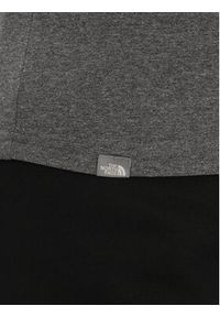 The North Face T-Shirt Simple Dome Tee NF0A2TX5 Szary Regular Fit. Kolor: szary. Materiał: syntetyk #7