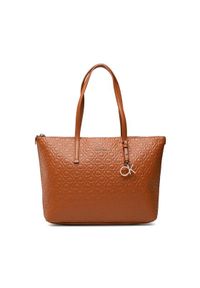 Calvin Klein Torebka Ck Must Shopper Md Embossed Mono K60K610274 Brązowy. Kolor: brązowy. Materiał: skórzane #1