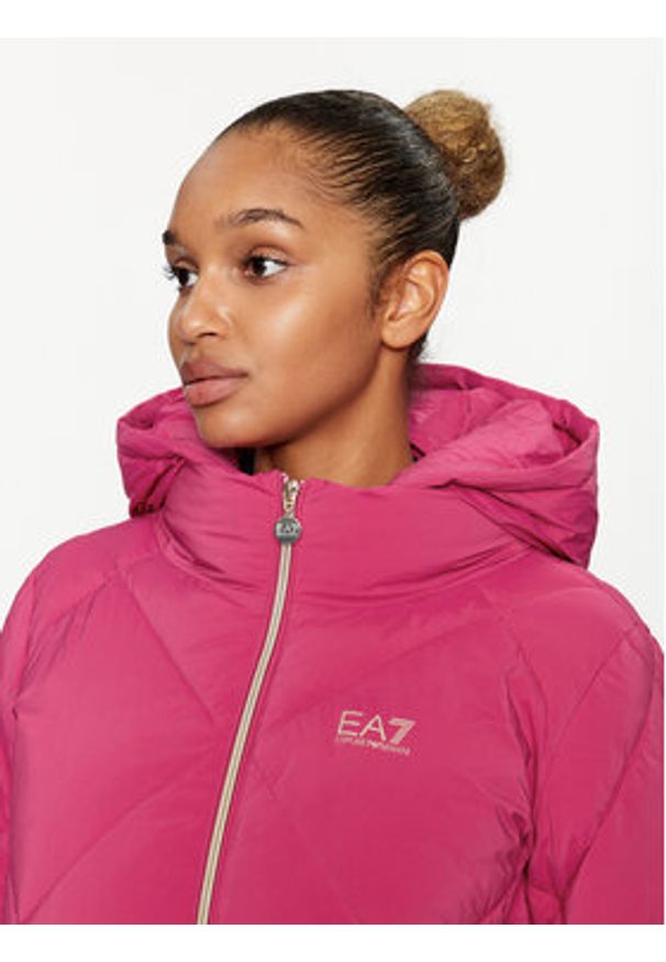 EA7 Emporio Armani Kurtka zimowa 6RTK06 TNDAZ 0420 Różowy Regular Fit. Kolor: różowy. Materiał: syntetyk. Sezon: zima