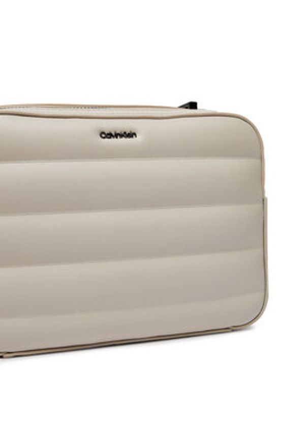 Calvin Klein Torebka Line Quilt Camera Bag K60K612114 Szary. Kolor: szary. Materiał: skórzane