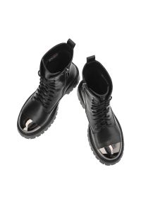 Czarne Botki Filippo Ocieplane Obuwie Damskie. Okazja: na co dzień, na spacer. Zapięcie: sznurówki. Kolor: czarny. Materiał: skóra, guma. Szerokość cholewki: normalna. Styl: klasyczny, casual, elegancki #2