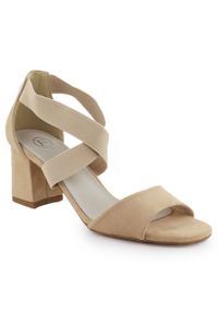 Sandały damskie na słupku wsuwane na gumki beżowe Filippo DS6920. Zapięcie: bez zapięcia. Kolor: beżowy. Materiał: zamsz, nubuk. Obcas: na słupku #1