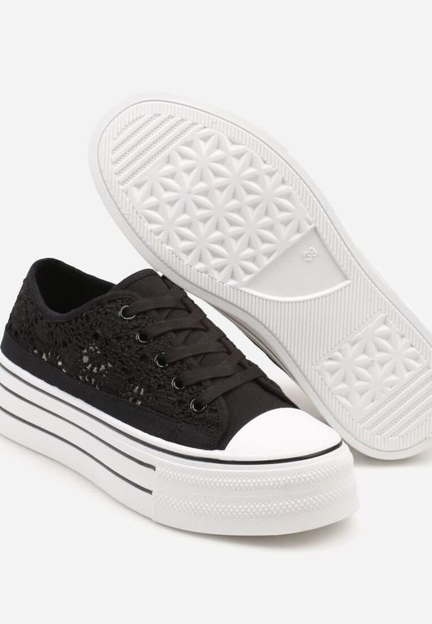 Renee - Czarne Ażurowe Trampki na Platformie Felenna. Okazja: na co dzień, na spacer. Kolor: czarny. Wzór: ażurowy. Sezon: lato. Obcas: na platformie. Styl: casual