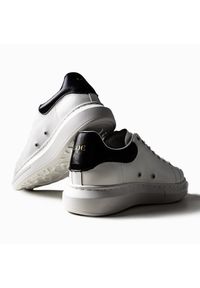 Białe męskie sneakersy GOE KK1N4005. Nosek buta: okrągły. Kolor: biały. Materiał: guma. Sport: turystyka piesza #5