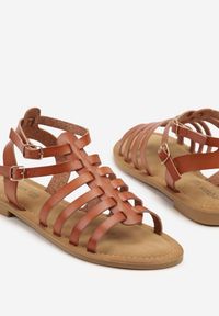 Born2be - Brązowe Sandały Typu Rzymianki Ziresea. Okazja: na co dzień. Zapięcie: sprzączka. Kolor: brązowy. Materiał: jeans. Obcas: na obcasie. Styl: elegancki, casual #3