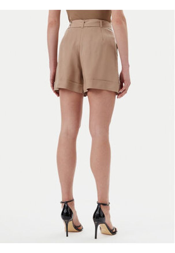Guess Szorty materiałowe W5GD1R WG4C2 Beżowy Relaxed Fit. Kolor: beżowy. Materiał: lyocell