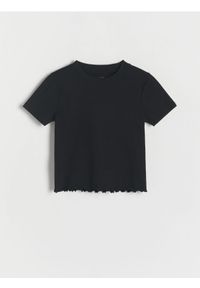 Reserved - Krótki t-shirt z falbanką - czarny. Kolor: czarny. Materiał: bawełna, włókno. Długość: krótkie