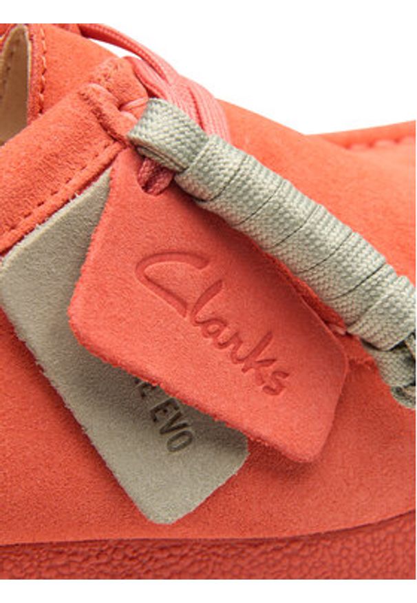 Clarks Półbuty WallabeeEVOSh 26181403 Koralowy. Kolor: pomarańczowy. Materiał: skóra