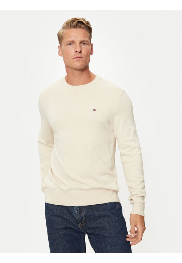 TOMMY HILFIGER - Tommy Hilfiger Sweter MW0MW28046 Écru Regular Fit. Materiał: bawełna
