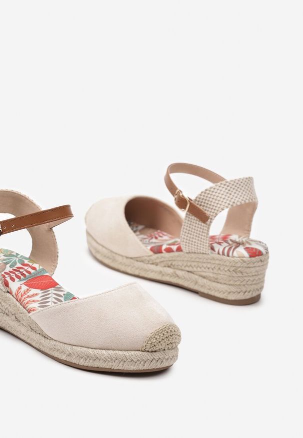 Born2be - Beżowe Sandały na Plecionym Koturnie w Stylu Espadryli Clarinella. Kolor: beżowy. Materiał: jeans. Sezon: lato. Obcas: na koturnie. Styl: elegancki
