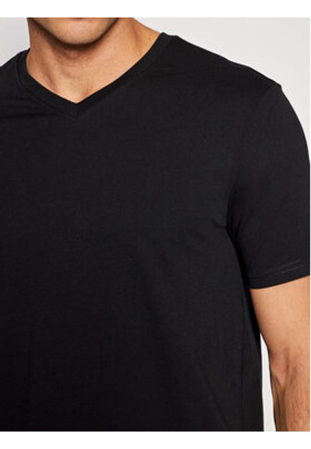 United Colors of Benetton - United Colors Of Benetton T-Shirt 3U53J4231 Czarny Regular Fit. Kolor: czarny. Materiał: bawełna