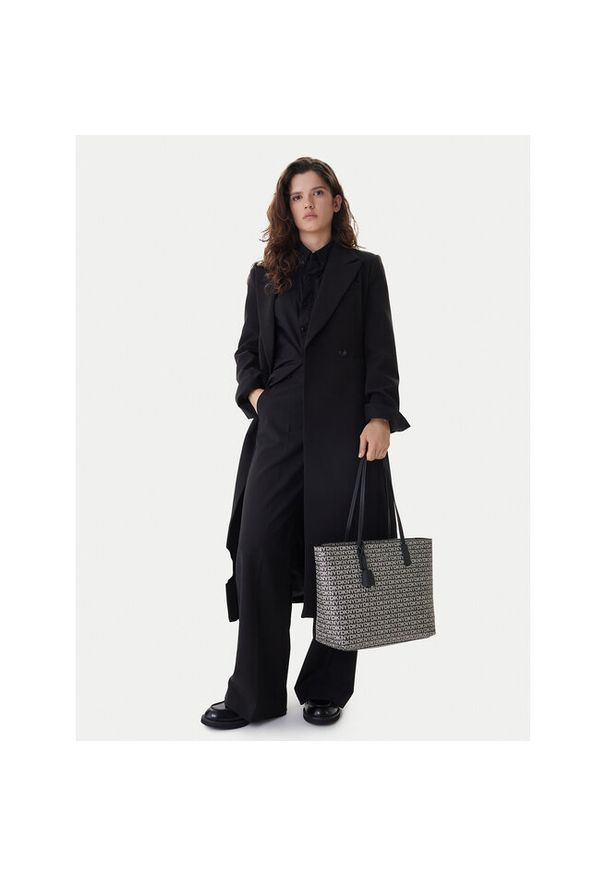 Torebka DKNY. Kolor: czarny