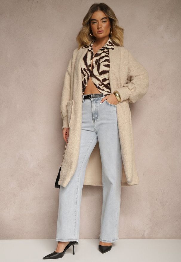 Renee - Jasnobeżowy Płaszcz Boucle Niezapinany Cango. Okazja: na co dzień. Kolor: beżowy. Materiał: jeans, tkanina. Długość rękawa: długi rękaw. Długość: długie. Styl: casual, elegancki