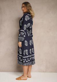Renee - Granatowa Sukienka Koszulowa Wiązana w Pasie w Stylu Boho Rorisha. Kolor: niebieski. Materiał: tkanina. Typ sukienki: koszulowe. Styl: boho #5