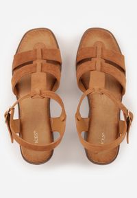 Born2be - Brązowe Sandały VICES na Platformie i Obcasie z Dwoma Paskami Noemala. Okazja: na co dzień. Zapięcie: pasek. Kolor: brązowy. Materiał: jeans. Wzór: ażurowy. Obcas: na obcasie. Styl: casual, elegancki, klasyczny. Wysokość obcasa: średni #3