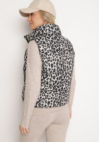 Born2be - Szara Pikowana Panterkowa Kamizelka Merianas. Okazja: na co dzień, na spacer. Typ kołnierza: golf. Kolor: szary. Materiał: skóra. Wzór: aplikacja. Styl: casual, elegancki, sportowy, klasyczny #3