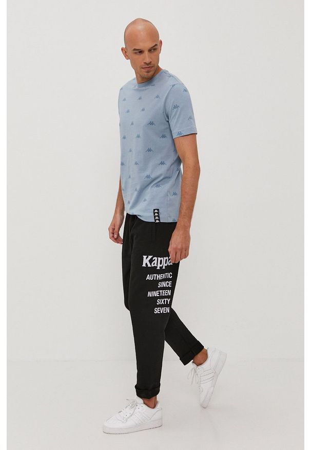 Kappa - Spodnie. Kolor: czarny. Wzór: nadruk