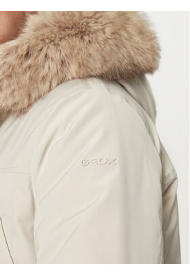 Geox Parka Sandford M4628F T3148 F1616 Écru Regular Fit. Materiał: syntetyk
