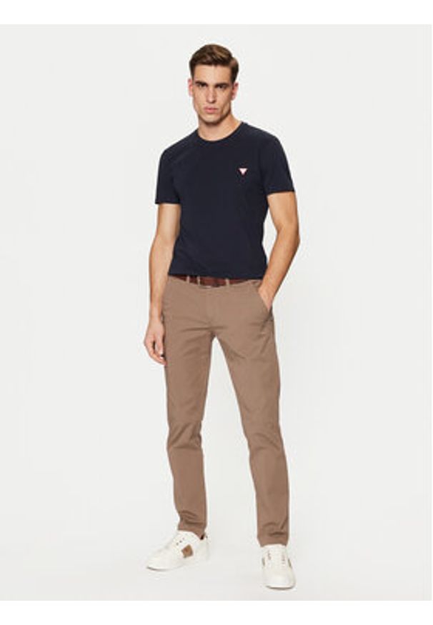 Guess T-Shirt M2YI24 J1314 Granatowy Slim Fit. Kolor: niebieski. Materiał: bawełna