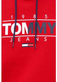 Tommy Jeans - Bluza bawełniana. Okazja: na co dzień. Kolor: czerwony. Materiał: bawełna. Wzór: nadruk. Styl: casual #3