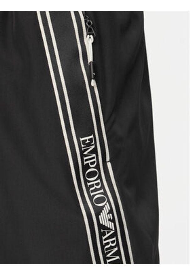 Emporio Armani Szorty kąpielowe EM000583 AF20426 UC001 Czarny Regular Fit. Kolor: czarny. Materiał: syntetyk