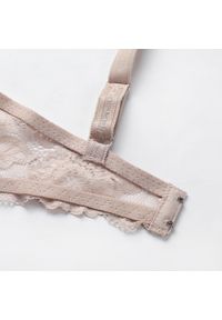 Intica - Biustonosz koronkowy push-up z efektem dekoltu Edda. Kolor: czerwony. Materiał: koronka. Rodzaj stanika: push-up. Wzór: koronka #6