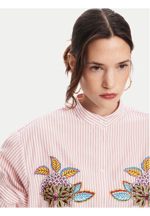 Desigual Koszula Nagano 24WWCW40 Różowy Regular Fit. Kolor: różowy. Materiał: syntetyk