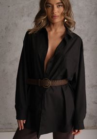Renee - Czarna Bawełniano-Wiskozowa Koszula o Długim Kroju Oversize z Paskiem Tethys. Okazja: na co dzień. Typ kołnierza: kołnierzyk klasyczny. Kolor: czarny. Materiał: wiskoza, bawełna. Długość: długie. Styl: casual, klasyczny #1