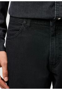 Wrangler - WRANGLER MĘSKIE SPODNIE JEANSOWE WRANGLER RIVER RINSE BLACK 112362409