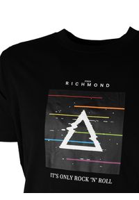 John Richmond T-Shirt | HMP25025TS | Mężczyzna | Czarny. Okazja: na co dzień. Kolor: czarny. Materiał: bawełna. Wzór: nadruk. Styl: casual #3
