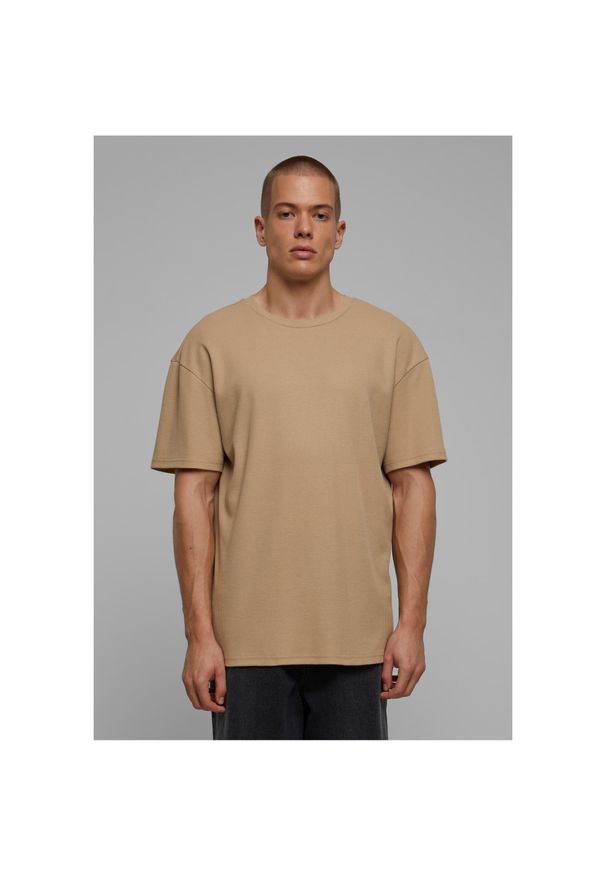 Koszulka Urban Classics Waffle. Kolor: beżowy. Materiał: poliester, bawełna