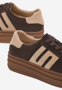 Born2be - Ciemnobrązowe Zamszowe Sneakersy na Grubej Podeszwie ze Skórzaną Wkładką i Naszywką Rilaressa. Okazja: na co dzień. Kolor: brązowy. Materiał: zamsz, skóra. Wzór: aplikacja #4