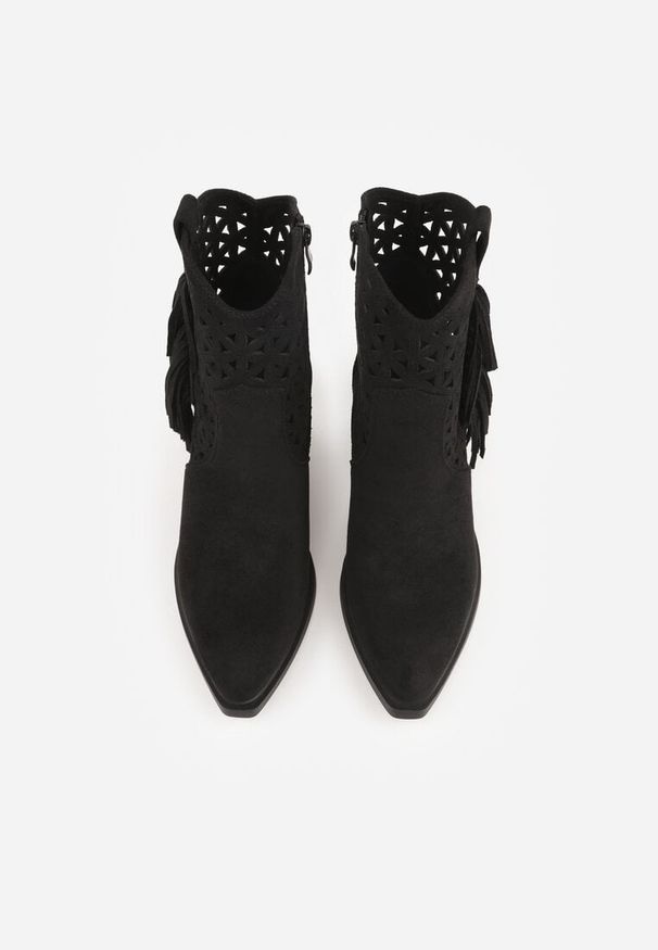 Renee - Czarne Ażurowe Botki Typu Kowbojki na Stożku Ozdobione Frędzlami Pentora. Kolor: czarny. Materiał: jeans. Wzór: aplikacja, ażurowy. Obcas: na stożku