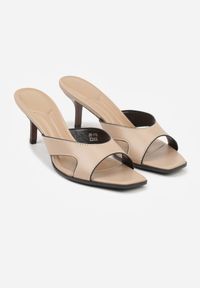 Renee - Ciemnobeżowe Klapki na Szpilce z Wycięciami po Bokach Amaliliphis. Okazja: na co dzień. Kolor: beżowy. Materiał: jeans. Obcas: na szpilce. Styl: casual, elegancki #7