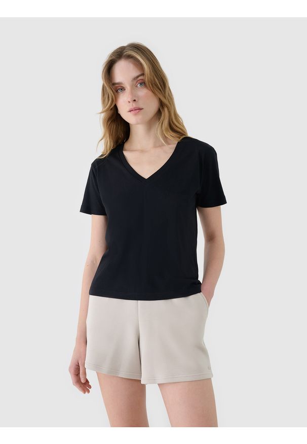 4f - 4F T-shirt oversize z modalem damski - czarny S. Okazja: na co dzień. Typ kołnierza: dekolt w serek. Kolor: czarny. Długość: krótkie. Wzór: gładki, ze splotem. Materiał: materiał, bawełna, jersey, dzianina. Długość rękawa: krótki rękaw. Sezon: lato. Styl: sportowy, klasyczny, casual