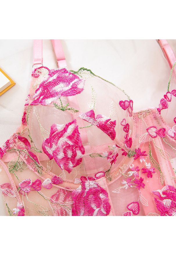 Intica - Komplet bielizny z kwiatowym haftem i koronkowym wykończeniem Keziban. Kolor: różowy. Materiał: koronka. Wzór: kwiaty, haft