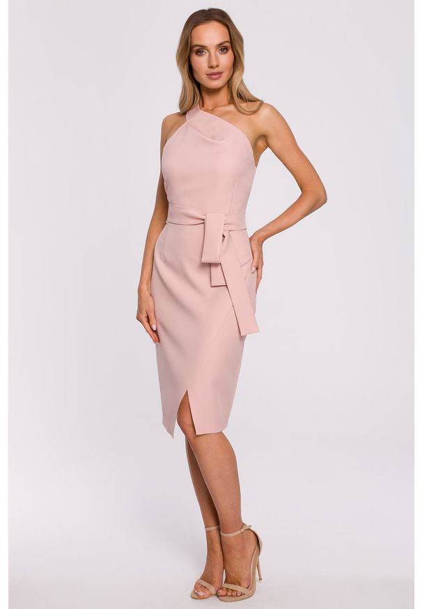Sukienki.shop - Sukienka elegancka ołówkowa na jedno ramię z rozcięciem pudrowy róż. Kolor: czarny, różowy. Typ sukienki: ołówkowe. Styl: elegancki
