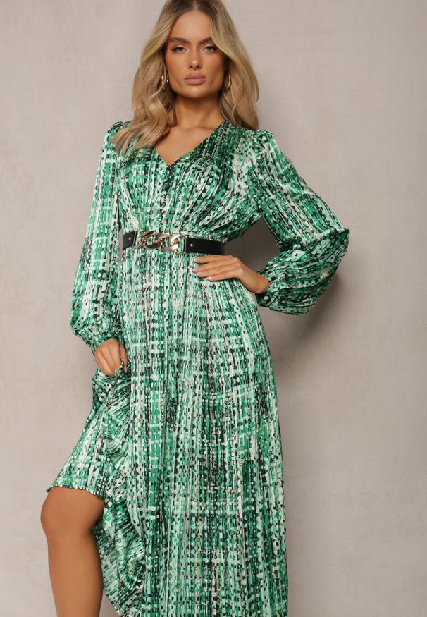 Renee - Zielona Plisowana Sukienka Maxi Ozdobiona Wzorem w Tweedowym Stylu Juvioa. Okazja: na imprezę, na co dzień. Kolor: zielony. Wzór: aplikacja. Typ sukienki: oversize. Styl: casual. Długość: maxi